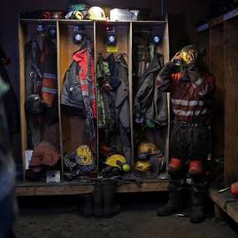 Zväčšiť fotografiu - Na zmiernenie dopadov zatvorenia hornonitrianskych baní schválila európska komisia štátnu pomoc - Reuters