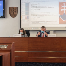 Zväčšiť fotografiu - Na župe zasadala pracovná skupina k transformácii hornej nitry - TSK_ (34 of 35)