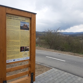 Zväčšiť fotografiu - Novú cyklotrasu lemujú infopanely - 20210407_142136