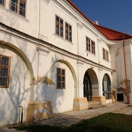 Zväčšiť fotografiu - O komplexnej obnove draškovičovho kaštieľa v čachticiach naživo s trenčianskou župou - Draškovičov kaštieľ_revitalizácia (19)