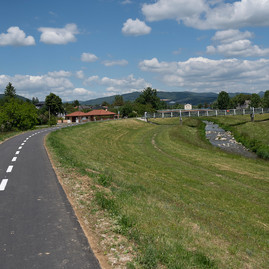 Zväčšiť fotografiu - Po novej cyklotrase sa za prvý mesiac previezlo viac ako 40 tisíc cyklistov - 20200601_TSK_cyklotrasa_202w
