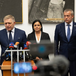 Zväčšiť fotografiu - Premiér sa vrátil do handlovej skontrolovať napredovanie transformácie regiónu - 20240906_HANDLOVA_39w