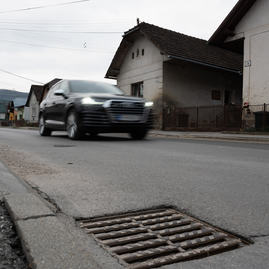 Zväčšiť fotografiu - Rekonštrukcia cesty medzi považskou bystricou a domanižou pokračuje ďalšími etapami - 20230413_TSK_cesty_002w