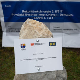 Zväčšiť fotografiu - Rekonštrukcia cesty medzi považskou bystricou a domanižou pokračuje ďalšími etapami - 20230413_TSK_cesty_004w