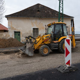 Zväčšiť fotografiu - Rekonštrukcia cesty medzi považskou bystricou a domanižou pokračuje ďalšími etapami - 20230413_TSK_cesty_033w