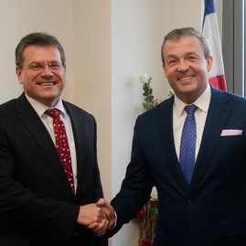 Rokovania o regióne hornej nitry ako súčasti pilotnej schémy európskej komisie na transformáciu uhoľných regiónov sa presunuli do bruselu - 20180205_TN_TSK_Sefcovic_006