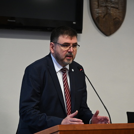 Zväčšiť fotografiu - Samosprávy v trenčianskom kraji najviac trápi nedostatok financií a zdravotníctvo - DSC_4344