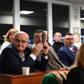 Zväčšiť fotografiu - Samosprávy v trenčianskom kraji najviac trápi nedostatok financií a zdravotníctvo - DSC_4450