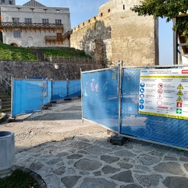 Skleník na trenčianskom hrade by ste už nespoznali, takto pokračujú práce na jeho rekonštrukcii - IMG_20180906_090227