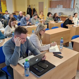 Zväčšiť fotografiu - Školám na hornej nitre majú pomôcť eurofondy - 20221109_091506
