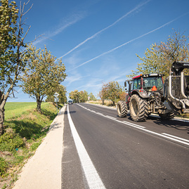 Zväčšiť fotografiu - Spoznávanie krás na oboch stranách hranice uľahčí vynovená cesta - TSK_Otvorenie cesty Myjava-Vrbovce (36 of 49)
