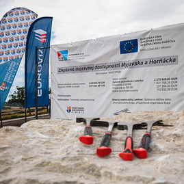 Zväčšiť fotografiu - Spoznávanie krás na oboch stranách hranice uľahčí vynovená cesta - TSK_Zlepšenie dostupnosti Myjavska_mini (2 of 38)