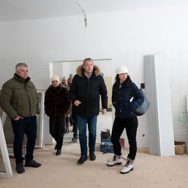 Zväčšiť fotografiu - Strednú odbornú školu v pruskom menia k lepšiemu dva veľké projekty - 20221215_055w