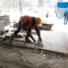 Zväčšiť fotografiu - Strednú odbornú školu v pruskom menia k lepšiemu dva veľké projekty - 20221215_059w