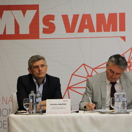Transformáciu regiónu hornej nitry i rozpracovaný akčný plán bližšie predstavila panelová diskusia, prvé verejné prerokovanie hostila handlová - IMG_0674