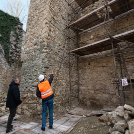 Zväčšiť fotografiu - Trenčiansky hrad odkryje vďaka projektu trebuchet viacero nových zákutí - 20200224_TN_hrad_014w_zmensena