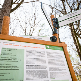 Zväčšiť fotografiu - Trenčiansky hrad ponúka nové výhľady i novosprístupnené zákutia - TSK_TN hrad_trebuchet_web (2)