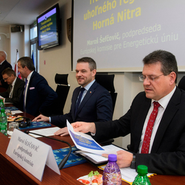 Tsk aktívne pracuje na akčnom pláne transformácie pre hornú nitru, spúšťa zber projektových zámerov - 20180205_TN_TSK_Sefcovic_010