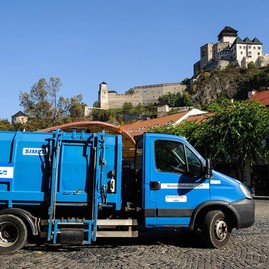 Zväčšiť fotografiu - V rámci dňa zeme pomohli prírode - mariuspedersen.sk