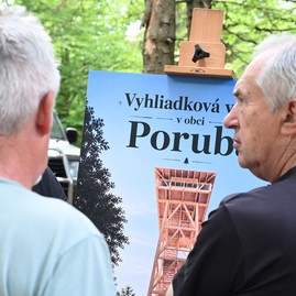 Zväčšiť fotografiu - V srdci prírody odštartovali výstavbu novej vyhliadkovej veže