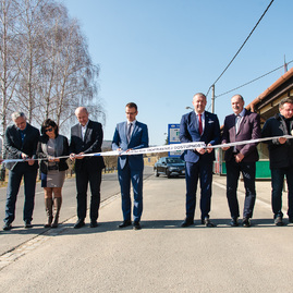Zväčšiť fotografiu - Vďaka cezhraničnému projektu bolo vynovených viac ako 7,6 km cesty na oboch stranách hranice - TSK_Zlepšenie dostupnosti Bošáckej doliny_strih pásky_mini (17 of 54)