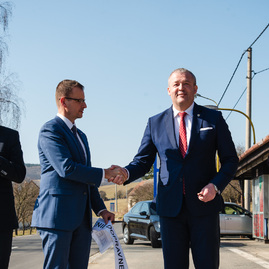 Zväčšiť fotografiu - Vďaka cezhraničnému projektu bolo vynovených viac ako 7,6 km cesty na oboch stranách hranice - TSK_Zlepšenie dostupnosti Bošáckej doliny_strih pásky_mini (22 of 54)