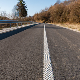 Zväčšiť fotografiu - Vďaka cezhraničnému projektu bolo vynovených viac ako 7,6 km cesty na oboch stranách hranice - TSK_Zlepšenie dostupnosti Bošáckej doliny_strih pásky_mini (54 of 54)