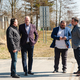Zväčšiť fotografiu - Vďaka cezhraničnému projektu bolo vynovených viac ako 7,6 km cesty na oboch stranách hranice - TSK_Zlepšenie dostupnosti Bošáckej doliny_strih pásky_mini (8 of 54)