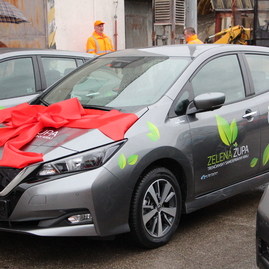 Zväčšiť fotografiu - Vďaka používaniu elektromobilov župa ušetrila už viac ako 27 ton emisií co2 - IMG_3709