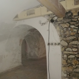 Zväčšiť fotografiu - Virtuálnou konferenciou o revitalizácii draškovičovho kaštieľa v čachticiach poklepali základný kameň - Draškovičov kaštieľ_revitalizácia (13)