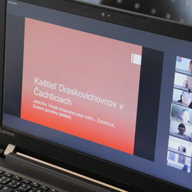 Zväčšiť fotografiu - Virtuálnou konferenciou o revitalizácii draškovičovho kaštieľa v čachticiach poklepali základný kameň - IMG_0169
