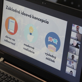 Zväčšiť fotografiu - Virtuálnou konferenciou o revitalizácii draškovičovho kaštieľa v čachticiach poklepali základný kameň - IMG_0177
