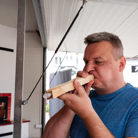 Zväčšiť fotografiu - Z námestia v trenčíne rozvoniaval les