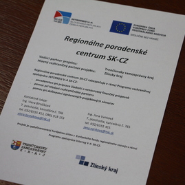 Žiadatelia o eurofondy sa dnes na župnom úrade dozvedeli viac aj o novinkách pri podávaní žiadostí o nfp v rámci programu spolupráce interreg v-a sk-cz - IMG_4693