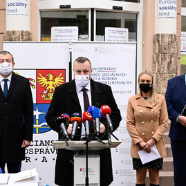 Zväčšiť fotografiu - Zmluva na národný projekt pre hornú nitru podpísaná! - 20201110_PD_TK_008w