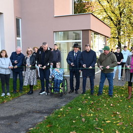 Zväčšiť fotografiu - Bezbariérová je už aj soš pod sokolicami v trenčíne