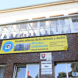 Budova novomestskej soš obchodu a služieb na weisseho ulici sa od začiatku školského roka pýši viac ako 140-timi novými oknami - 20190904_TSK_skoly_049w