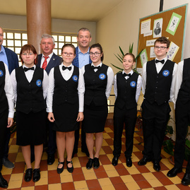 Budova novomestskej soš obchodu a služieb na weisseho ulici sa od začiatku školského roka pýši viac ako 140-timi novými oknami - 20190904_TSK_skoly_084w