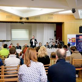 Budúci prváci, ktorí sa rozhodnú pre štúdium na strednej športovej škole v trenčíne, si budú vyberať z dvoch študijných odborov - DOD Stredná športová škola Trenčín