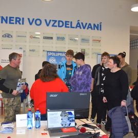 Zväčšiť fotografiu - Budúcim žiakom otvorili dvere dokorán - 4