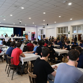 Zväčšiť fotografiu - Budúcnosť strojárstva: súťaž hostili z modernizovaných priestorov