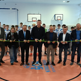 Zväčšiť fotografiu - Budúcnosť strojárstva: súťaž hostili z modernizovaných priestorov