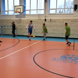 Zväčšiť fotografiu - Budúcnosť strojárstva: súťaž hostili z modernizovaných priestorov