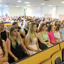 Celkom 62 absolventiek bakalárskeho odboru ošetrovateľstvo si dnes prevzalo diplom - IMG_9201