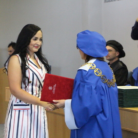 Celkom 62 absolventiek bakalárskeho odboru ošetrovateľstvo si dnes prevzalo diplom - IMG_9214