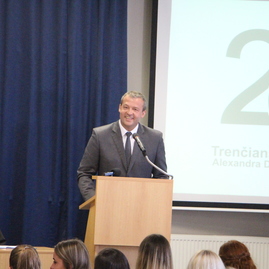 Celkom 62 absolventiek bakalárskeho odboru ošetrovateľstvo si dnes prevzalo diplom - IMG_9261