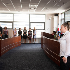 Čerstvých absolventov jilemáku vystrojil do života aj trenčiansky župan - 20180530_TSK_vysvedcenia_016w