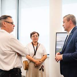 Zväčšiť fotografiu - Certifikáty si prevzali ďalší úspešní absolventi duálneho vzdelávania - TSK_Brose dualisti_mini (32 of 36)