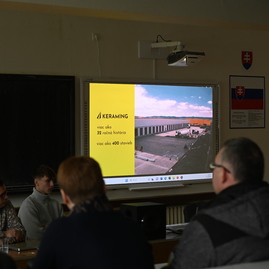 Zväčšiť fotografiu - Deň otvorených dverí lákal študentov aj na duálne vzdelávanie - DSC_1803
