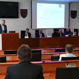 Zväčšiť fotografiu - Diskutovalo sa o podnikateľskom prostredí i vzdelávaní v trenčianskom kraji